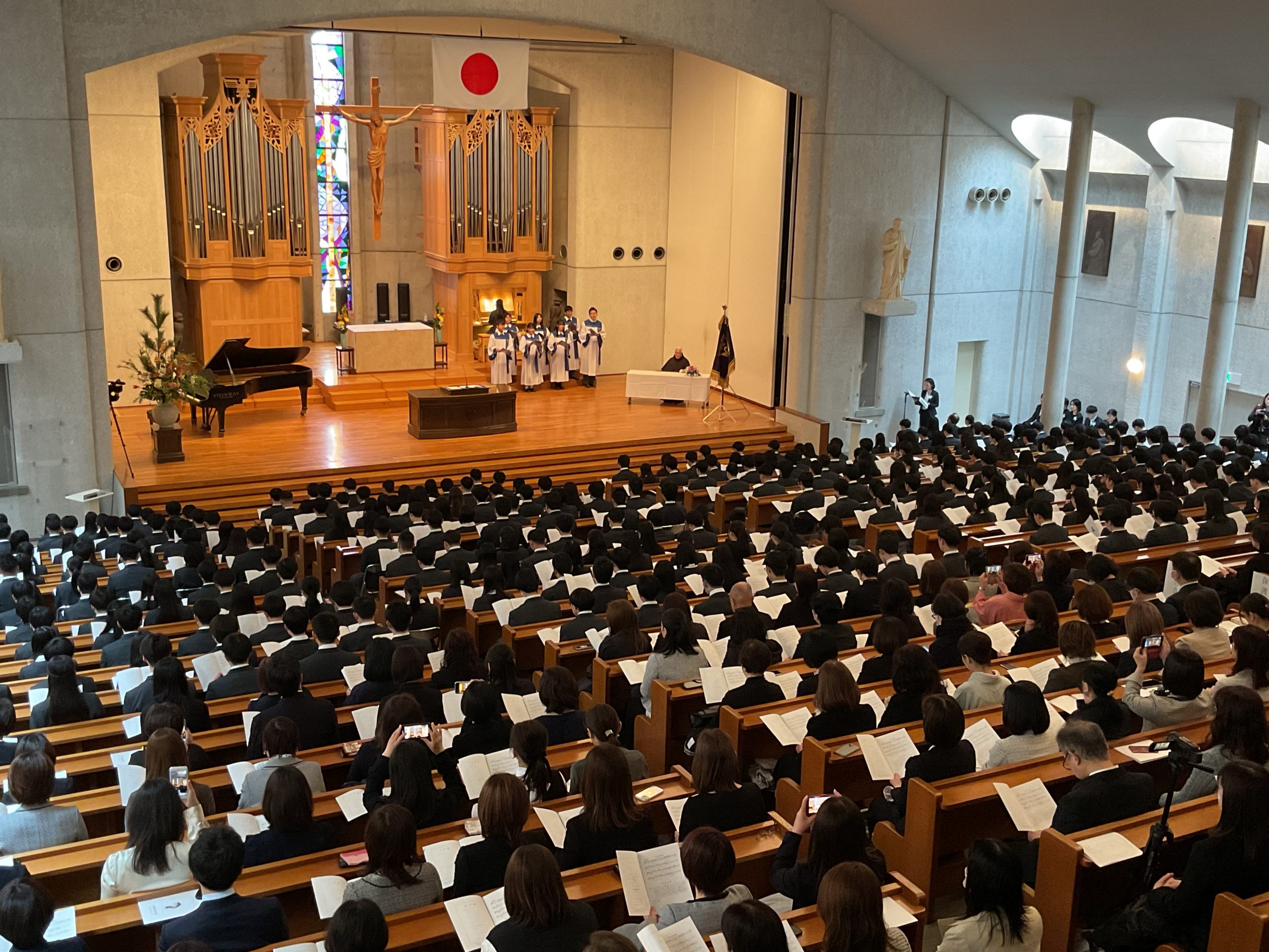 高校】第61回卒業式を挙行しました | 2025年度 | 学校行事 | NEWS